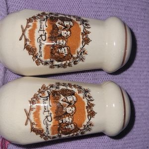 Mount Rushmore vintage salt and pepper shakers